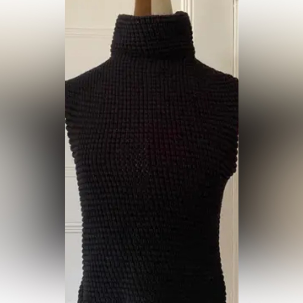 Zara Knit Black Chucky Sleeveless Turtleneck Women's Sweater, Sz Med